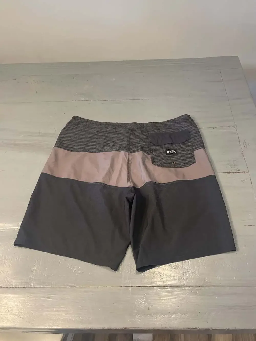 Billabong Tribong Lo Tide Recycler Boardshorts Men's Size 34 Gray Black Multi